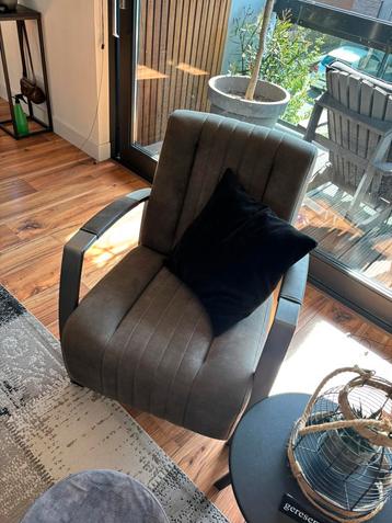 Mooie grijze fauteuils (2 stuks) beschikbaar voor biedingen