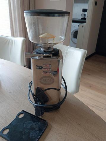 Professionele ECM koffiemolen  beschikbaar voor biedingen