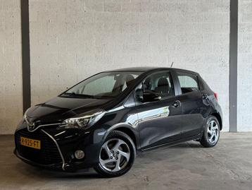 Toyota Yaris 1.5 Hybrid WEINIG KMS CAMERA CLIMA NAVIGATIE beschikbaar voor biedingen