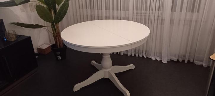 uitschijfbare eettafel van Ikea. Kleur wit., Huis en Inrichting, Tafels | Eettafels, Gebruikt, 50 tot 100 cm, Rond, Ophalen