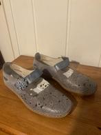 Aparte grijze leren pumps van Rieker, maat 39, Pumps, Verzenden, Zo goed als nieuw, Grijs