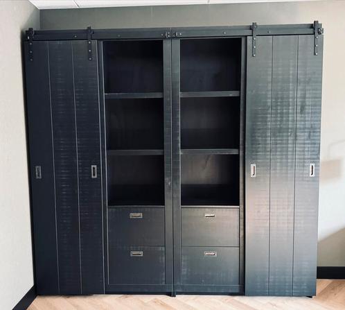 Wandkast/ opbergkast VT Wonen Barn | Zwart | Set van 2, Huis en Inrichting, Kasten | Kledingkasten, Zo goed als nieuw, 200 cm of meer