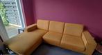Mooie okergele Pronto bank - 2 jaar oud, Ophalen, Zo goed als nieuw, Stof, Modern