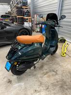 Vespa Sprint 2018 -  Aurora Green - 11950 KM, Fietsen en Brommers, Scooters | Vespa, Ophalen, Overige modellen, Zo goed als nieuw