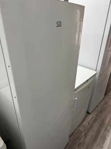 Kastomodel koeling 290 liter  A+++ gebruikt beschikbaar voor biedingen