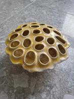 Lotusvaas Des Pots, Huis en Inrichting, Geel, Aardewerk of Porselein, Ophalen of Verzenden, Zo goed als nieuw