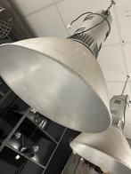 Grote industriële metalen hanglamp (2 stuks beschikbaar), Ophalen, Zo goed als nieuw, Industriëel, Metaal