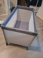 Camping bedje met matras, Kinderen en Baby's, Boxen, Ophalen of Verzenden, Zo goed als nieuw
