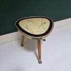 Vintage plantentafeltje / bijzettafeltje. Driehoekig 3 poot, Ophalen of Verzenden