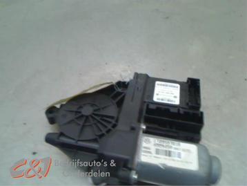 Raammotor Portier van een Volkswagen Caddy beschikbaar voor biedingen