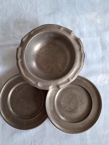 2 schaaltjes en 1 asbak , Tin beschikbaar voor biedingen