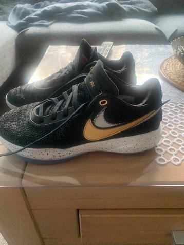 Nike heren of dames schoen/ sportschoen maat 42 beschikbaar voor biedingen