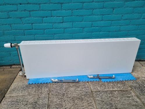 Henrad Everest Plan Horizontale Design Radiator (1412W), Doe-het-zelf en Verbouw, Verwarming en Radiatoren, Gebruikt, Radiator