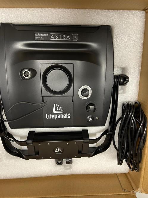 Litepanel Astra Bi-Color 3X nieuw in doos in prijs verlaagd!, Audio, Tv en Foto, Professionele Audio-, Tv- en Video-apparatuur