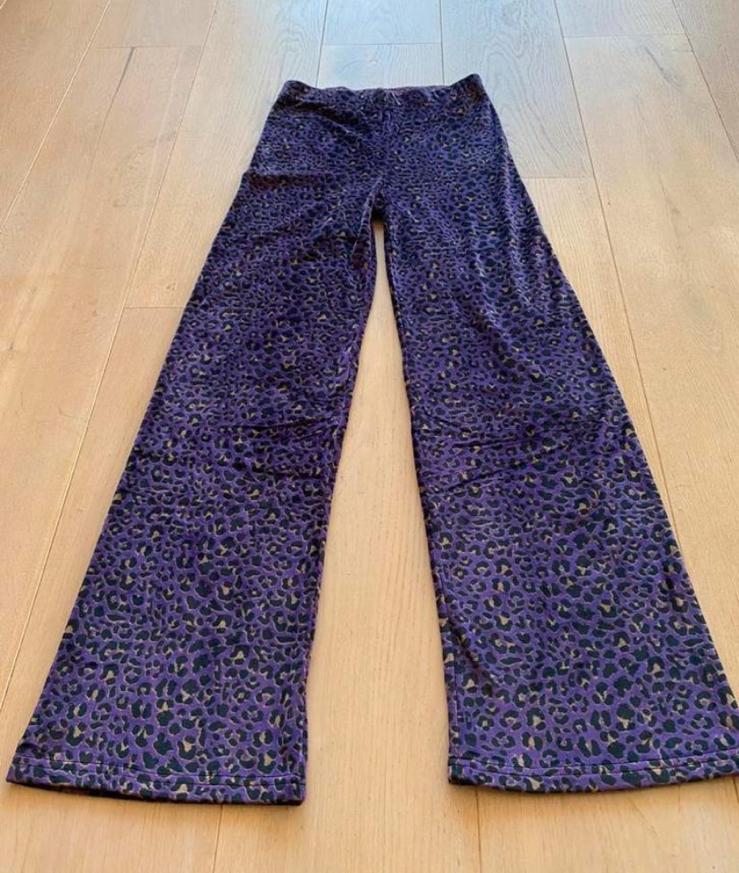 Fluweel flared broek S mieuwstaat, Kleding | Dames, Paars, Ophalen of Verzenden, Zo goed als nieuw, Maat 36 (S)