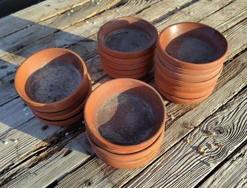Tuin = Pot = Schaal voor onder bloempot - Terracotta - 11cm, Tuin en Terras, Bloempotten, Gebruikt, Terracotta, Tuin, Minder dan 25 cm