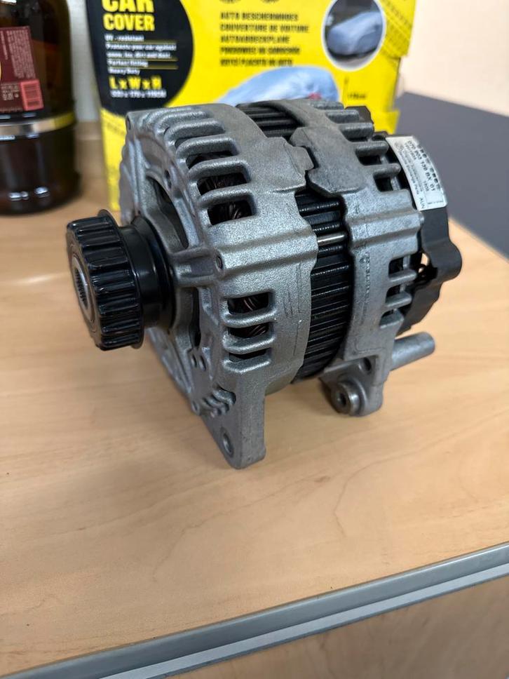 Gereviseerde Dynamo VW T5 carlifornia, Auto-onderdelen, Accu's en Toebehoren, Volkswagen, Gereviseerd, Ophalen of Verzenden