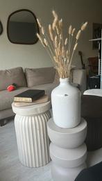 Grote creme vaas met deco takken, Ophalen of Verzenden, Zo goed als nieuw, Overige kleuren, Minder dan 50 cm