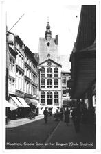 981773	Maastricht	Grote staat Dinghuis Oude stadhuis 1947	Ge