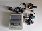 Super Nintendo met 25 games, converter en game genie., Ophalen, Gebruikt, Met 2 controllers