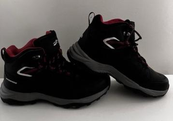 NIEUWE wandelschoenen maat 40 beschikbaar voor biedingen