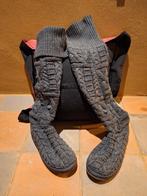 Gebreide uggs, als nieuw, 37, Hoge laarzen, UGG, Ophalen of Verzenden, Zo goed als nieuw