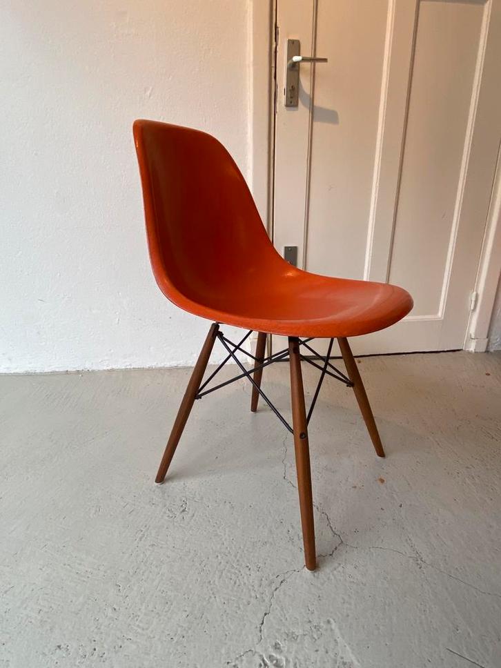 Vintage eames herman miller dsw stoel, Huis en Inrichting, Stoelen, Gebruikt, Eén, Hout, Metaal, Overige materialen, Overige kleuren