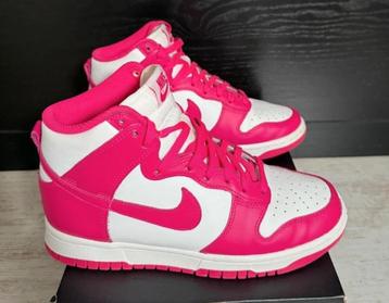 Nike Dunk High Roze - ZGAN beschikbaar voor biedingen