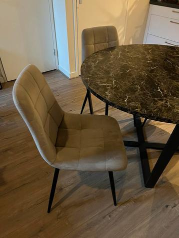 TE KOOP! 4 eetkamerstoelen !!MOET WEG VOOR 28FEB!! beschikbaar voor biedingen