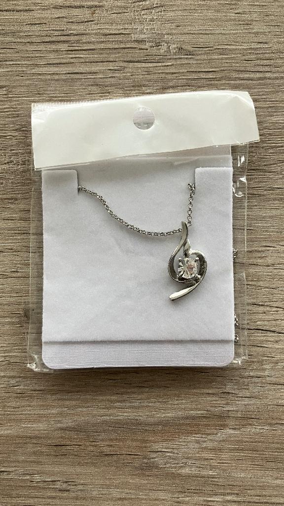 Swarovski Elements ketting met hanger, Nieuw, Ophalen of Verzenden, Met edelsteen, Zilver