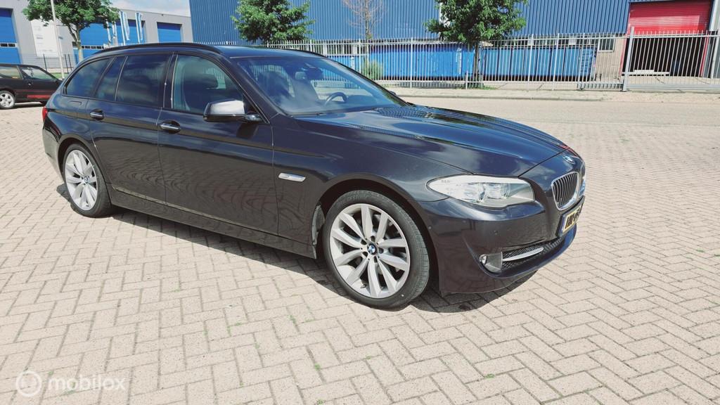 BMW 530 xd Touring High Executive *voll.ond!* zie tekst, Auto's, Euro 5, Gebruikt, 2993 cc, Leder