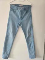 Levi's 720 High Rise Super Skinny Jeans W28, Blauw, Ophalen of Verzenden, Zo goed als nieuw, W28 - W29 (confectie 36)