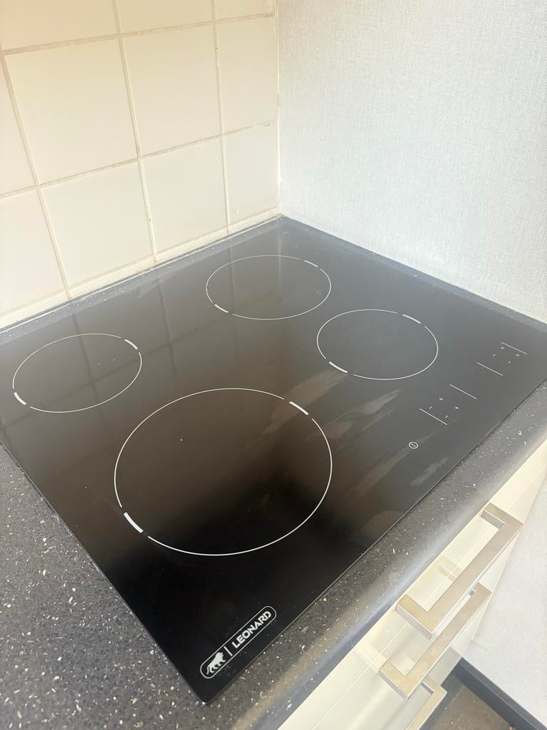 Leonard Inductie Kookplaat 52x59cm - Modern en Efficiënt, Witgoed en Apparatuur, Kookplaten, Ophalen, Gebruikt, 4 kookzones, Inbouw