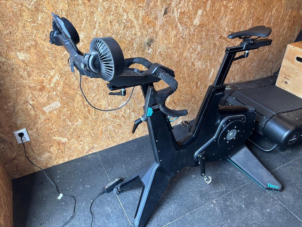 Te koop Tacx NEO bike smart trainer, Ophalen, Zo goed als nieuw, Overige typen