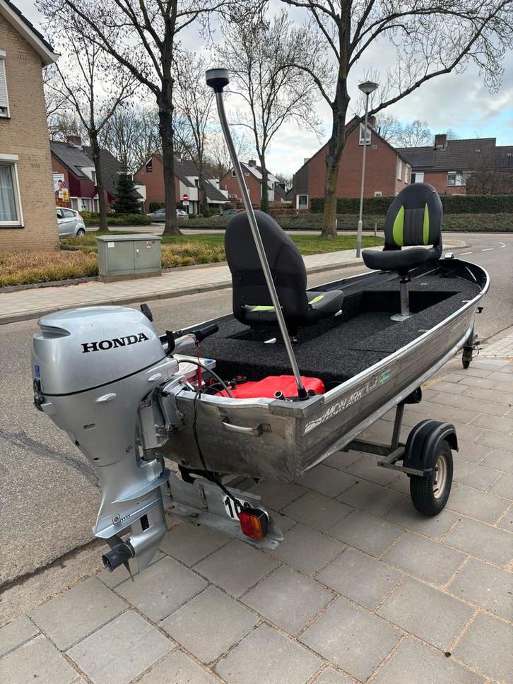 Aluminium visboot met Honda buitenboordmotor, Watersport en Boten, Buiten- en Binnenboordmotoren, Gebruikt, Benzine, Buitenboordmotor