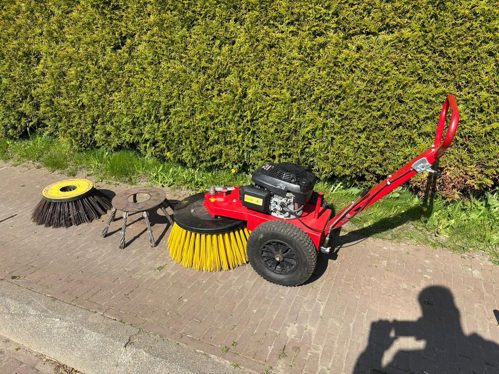Sweep GS 0700R veegmachine/onkruidborstel, Ophalen