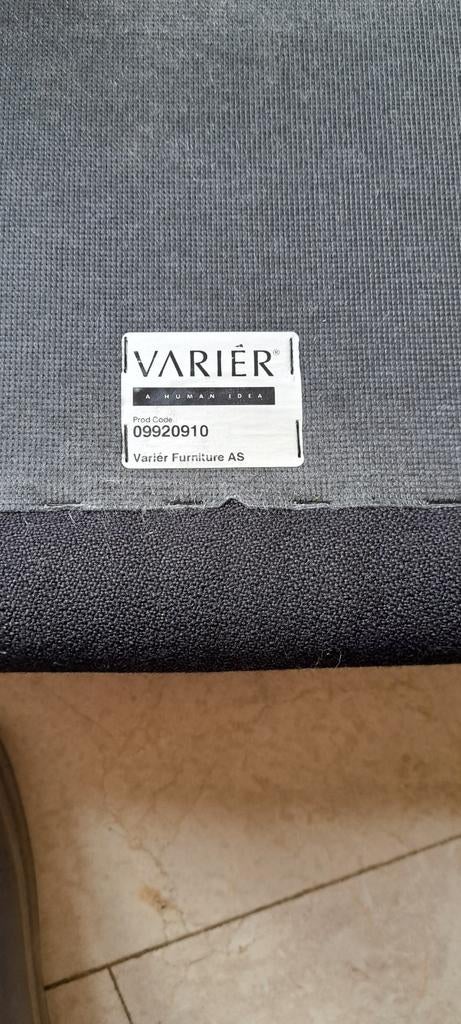 Schommel kniestoel Variér Furniture AS - Comfortabele Stoel, Zwart, Ophalen of Verzenden, Gebruikt, Modern ergonomisch