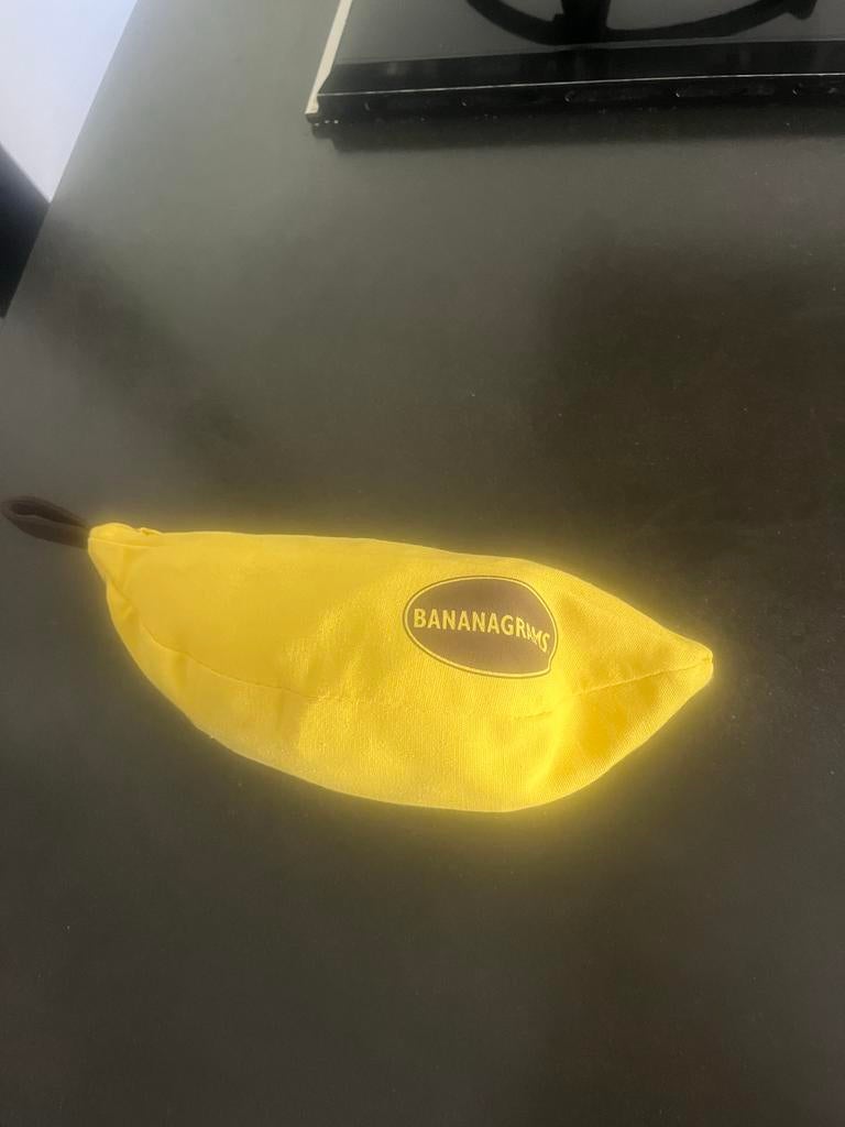 Bananagrams woordspel in bananentasje, Een of twee spelers, Ophalen of Verzenden, Gebruikt, Reisspel