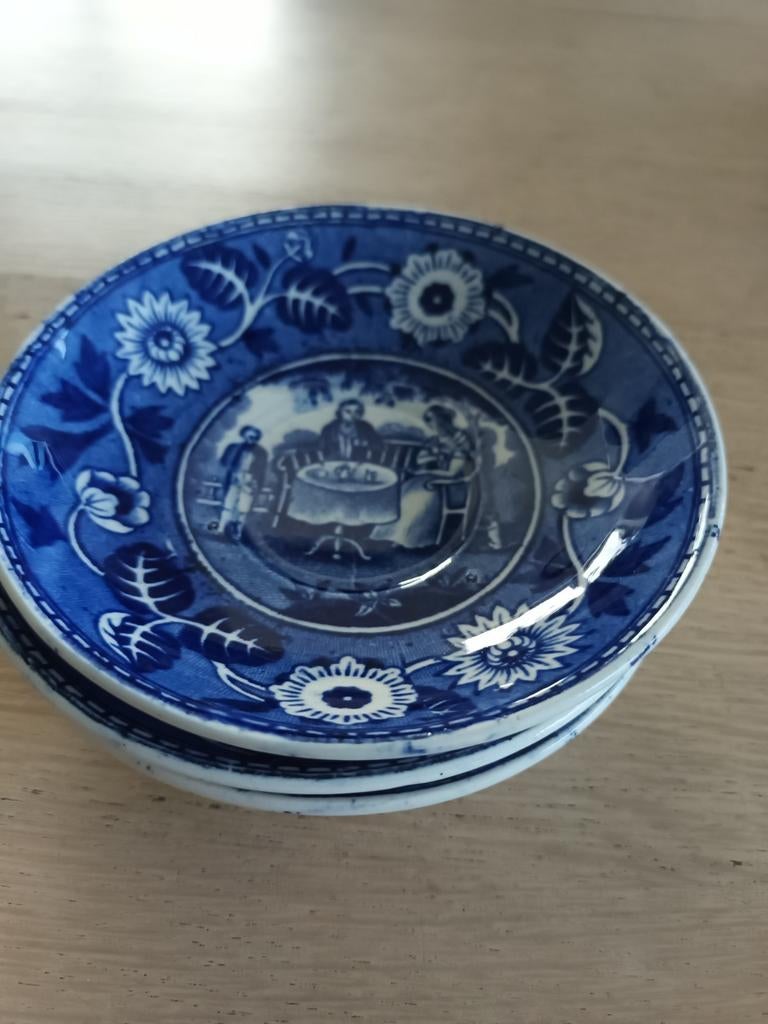 3 kleine diepe schoteltjes Tea Drinker Maastrichts Aardewerk, Ophalen of Verzenden, Zo goed als nieuw, Overige stijlen, Kop(pen) en/of Schotel(s)