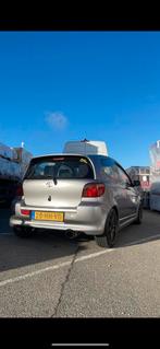 Toyota Yaris 1.5 16V Vvti 3DR T Sport 2001 Grijs, Auto's, Toyota, Voorwielaandrijving, 1497 cc, 31 €/maand, 4 cilinders