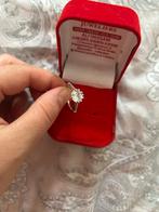 Zilveren ring (925) met steen - Zo goed als nieuw, Ophalen of Verzenden, Zo goed als nieuw, Met edelsteen, Dame