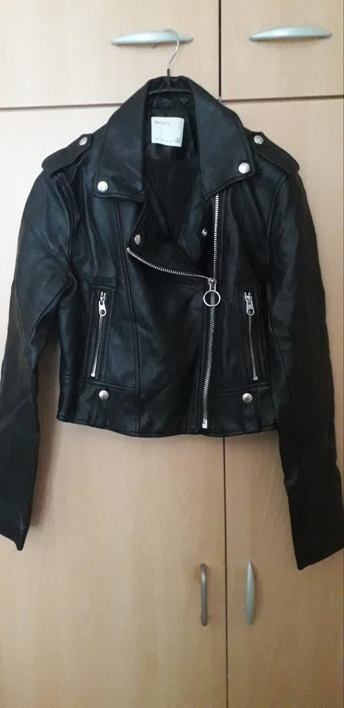 Zwart skaileer bikerjack,  S, Bershka, Kleding | Dames, Zwart, Zo goed als nieuw, Maat 36 (S), Bershka