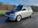 Daihatsu Cuore 1.0 STI 2001 Grijs, Auto's, Daihatsu, Voorwielaandrijving, 600 kg, 18 €/maand, 4 stoelen