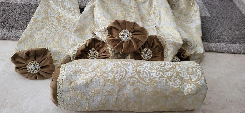 Exclusieve gouden oosterse hoezen voor sierkussens en bank!, Ophalen of Verzenden, Zo goed als nieuw, Overige kleuren, Overige vormen