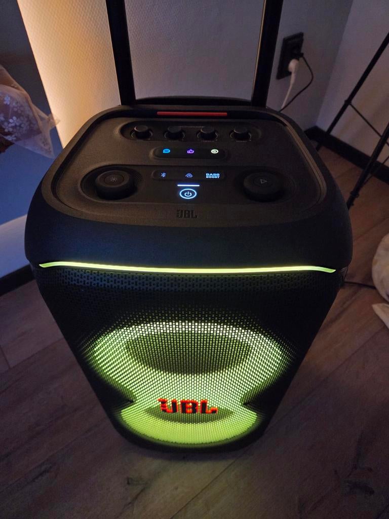 JBL 320 PARTYOX TE HUUR 75 P WEEKEND, Ophalen of Verzenden, Zo goed als nieuw
