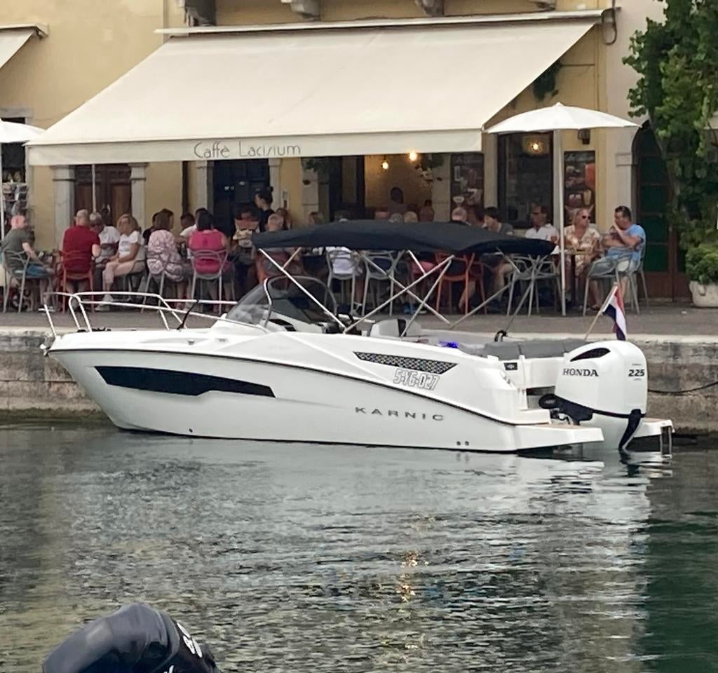 Karnic SL651 i.c.m. een Honda 225PK IST. Geleverd in 2022., 6 meter of meer, Zo goed als nieuw, Ophalen, 70 pk of meer