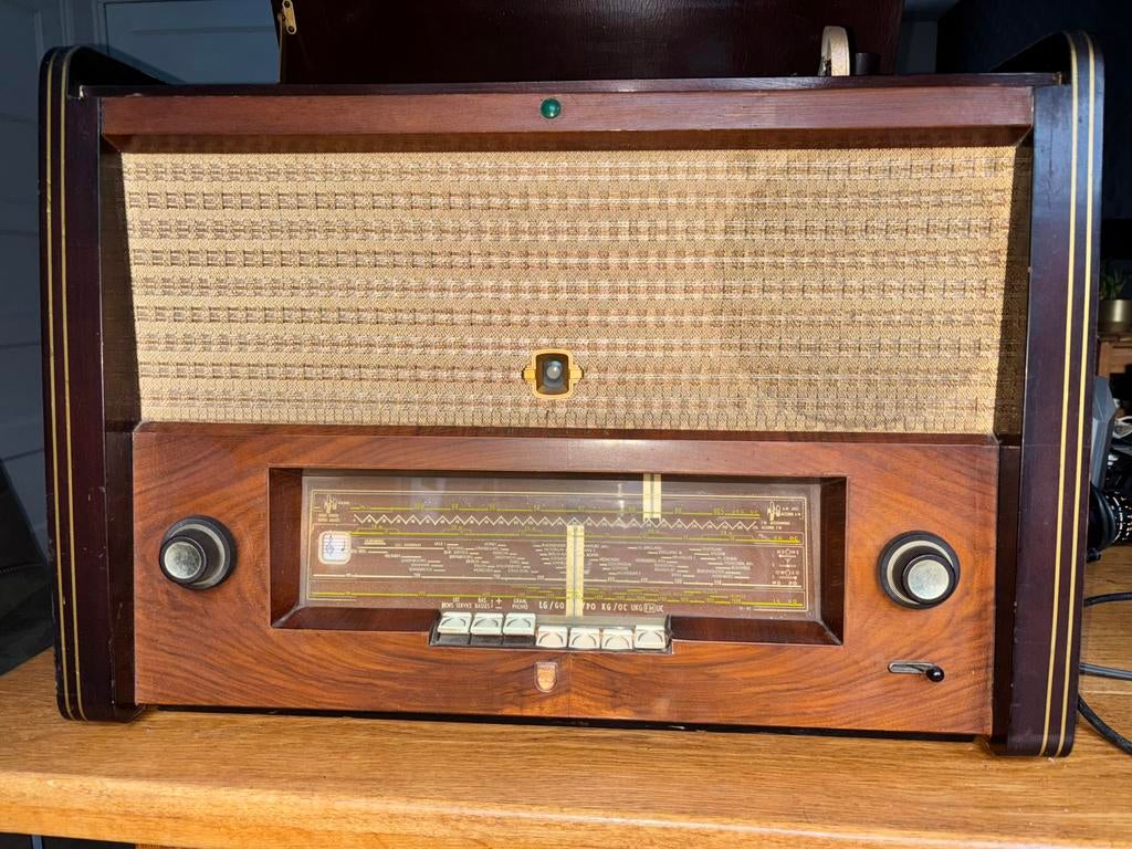 Philips buizenradio en platenspeler, Ophalen