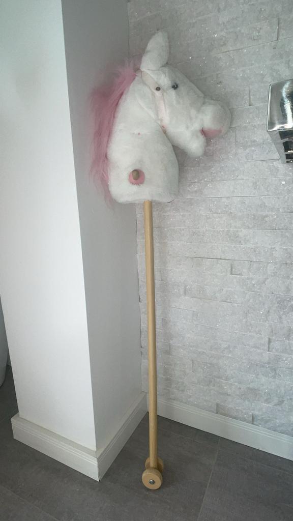 Eenhoorn stokpaardje roze, Ophalen, Gebruikt