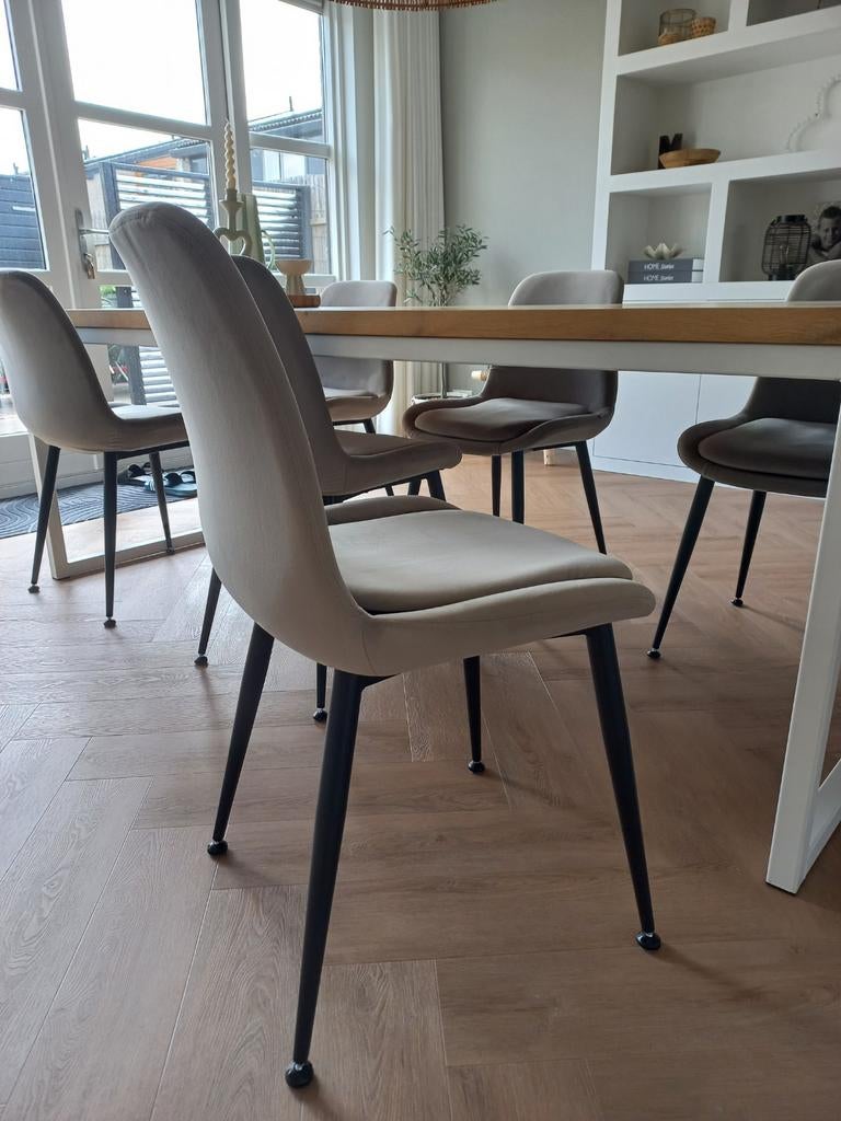 Mooie velvet eettafelstoelen te koop!, Huis en Inrichting, Stoelen, Ophalen, Zo goed als nieuw, Grijs, Vier