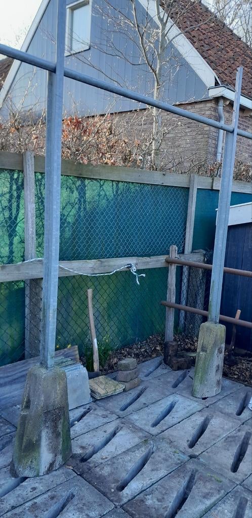 2 afrastering palen met 13m1 buis erbij, Ophalen, Zo goed als nieuw, Overige typen